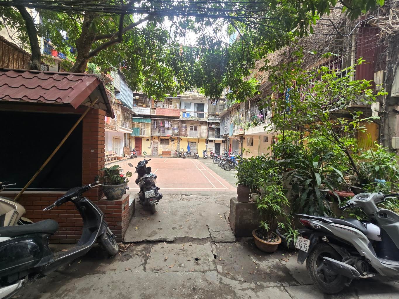BÁN NHÀ TT NGUYỄN LƯƠNG BẰNG  - ĐỐNG ĐA - 60M2 - 2 TẦNG - 2 TỶ X - SỔ ĐỎ CHÍNH CHỦ - Ảnh chính